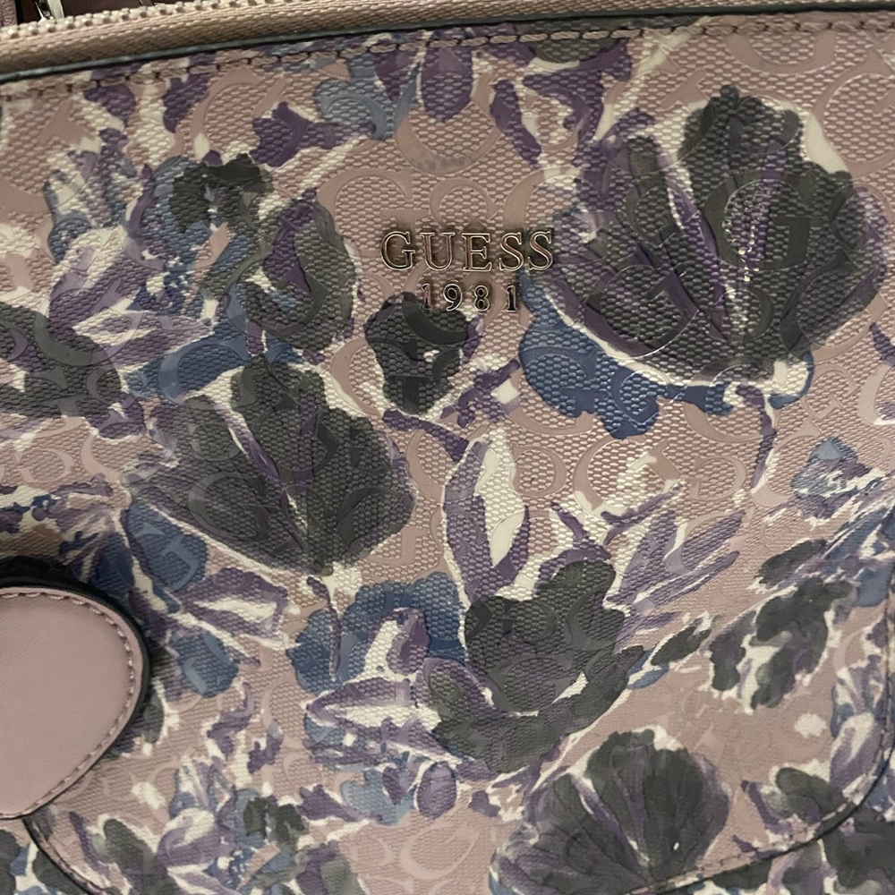 Guess Handbag - Picture 4 of 13